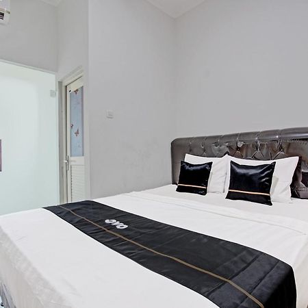 Hotel Capital O 91377 Mk Prime Syariah à Semarang Extérieur photo
