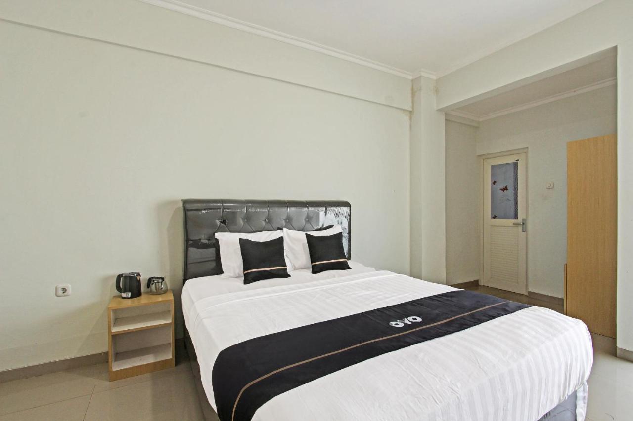 Hotel Capital O 91377 Mk Prime Syariah à Semarang Extérieur photo