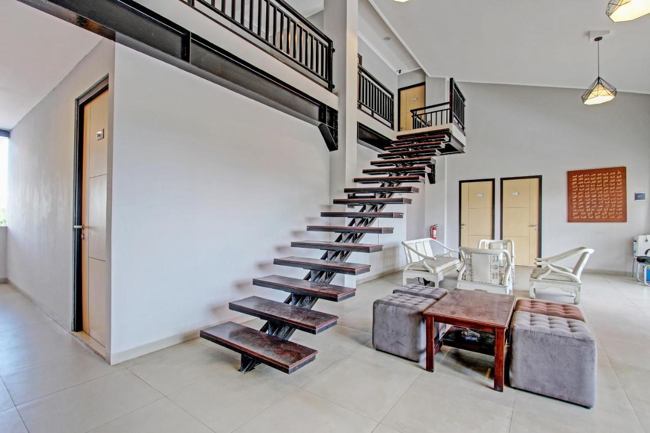 Hotel Capital O 91377 Mk Prime Syariah à Semarang Extérieur photo