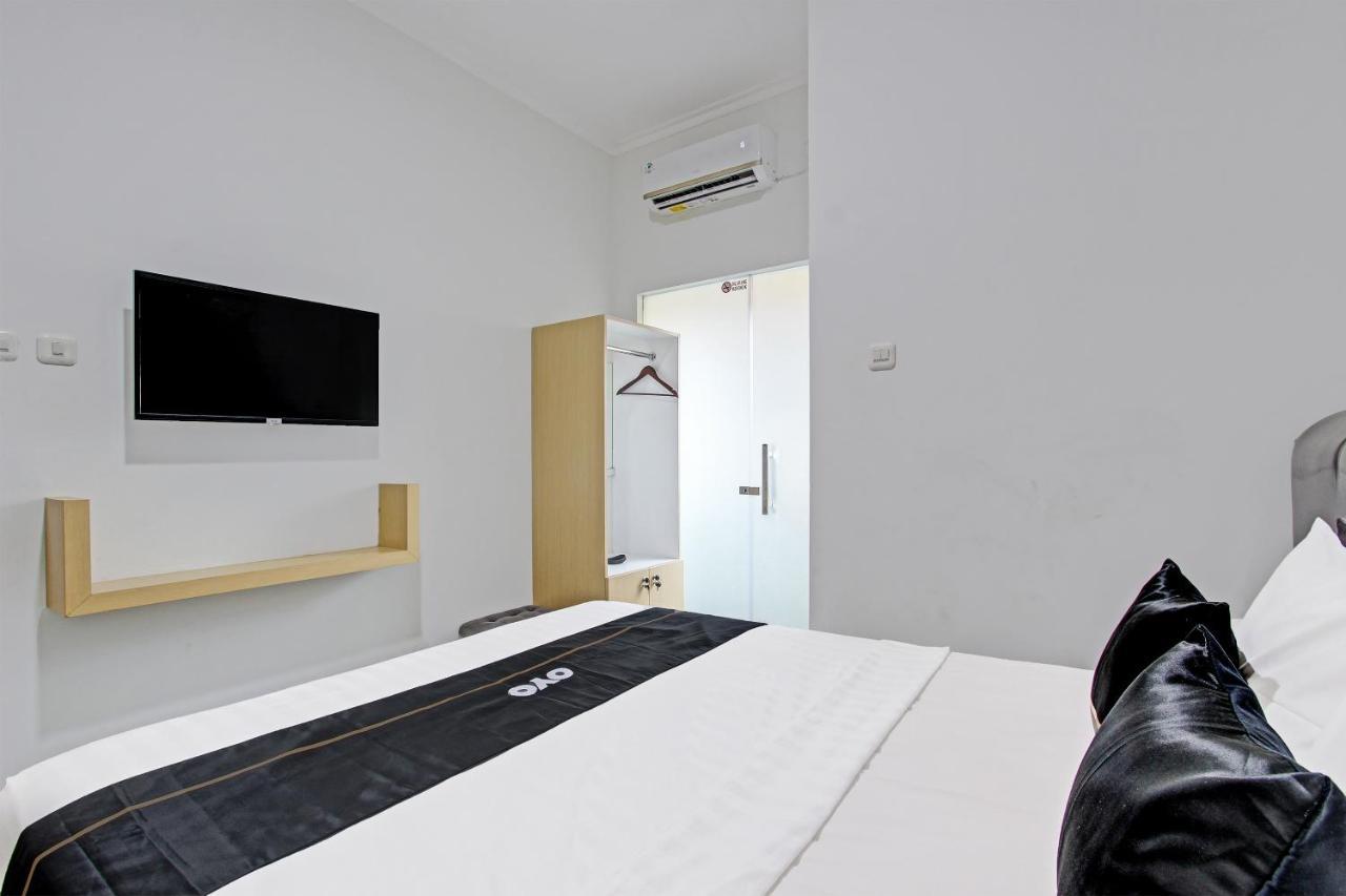 Hotel Capital O 91377 Mk Prime Syariah à Semarang Extérieur photo