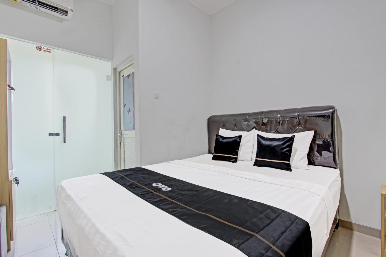 Hotel Capital O 91377 Mk Prime Syariah à Semarang Extérieur photo