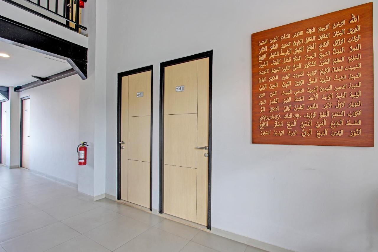 Hotel Capital O 91377 Mk Prime Syariah à Semarang Extérieur photo