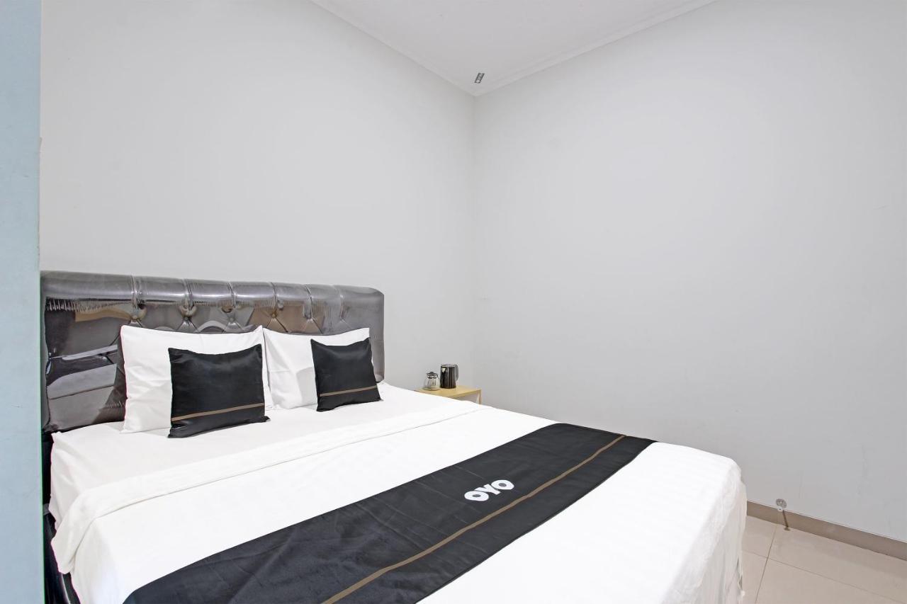 Hotel Capital O 91377 Mk Prime Syariah à Semarang Extérieur photo